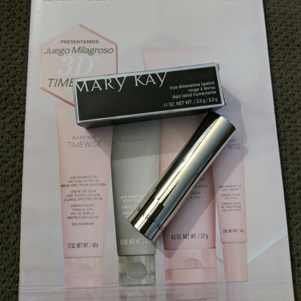 True dimensions lipstick